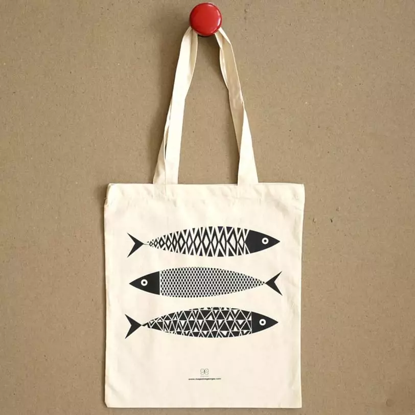 Tote bag